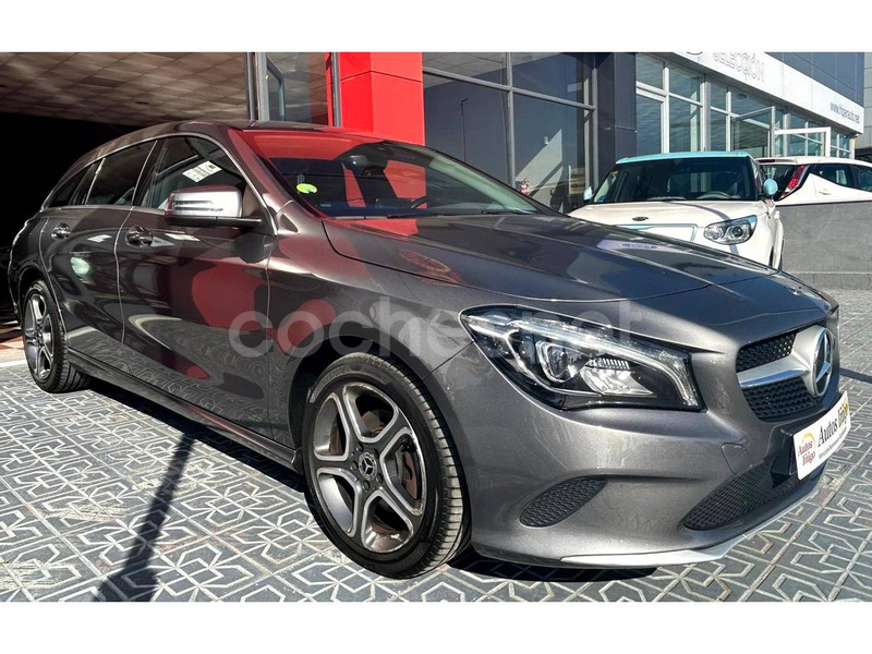 MERCEDES-BENZ Clase CLA CLA 200 d Shooting Brake