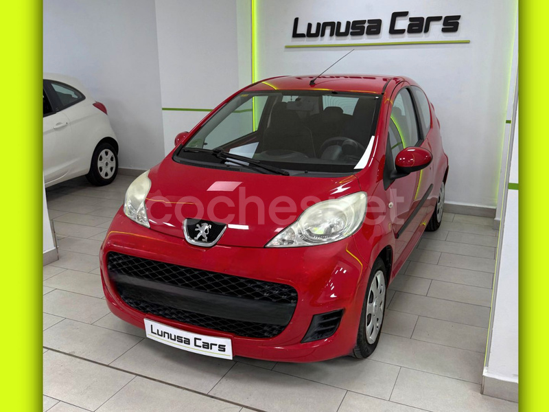 PEUGEOT 107 1.0i Urban
