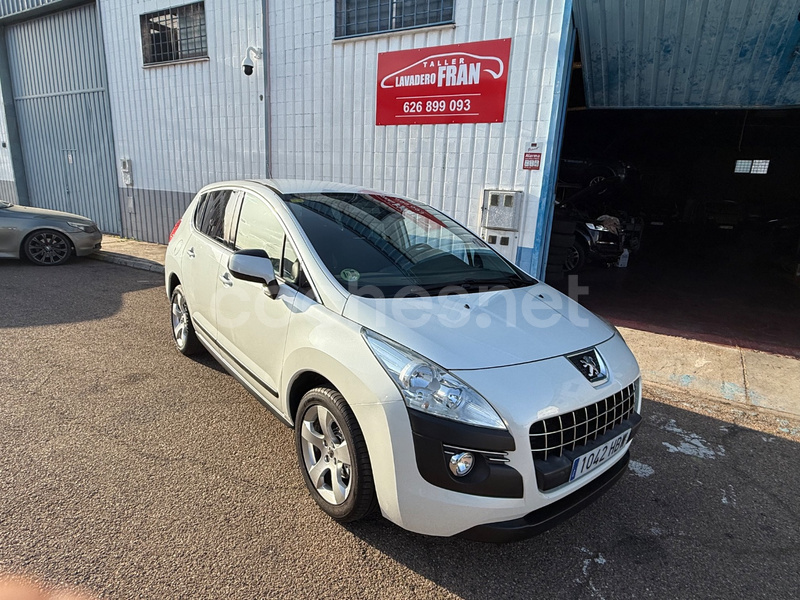 PEUGEOT 3008 Premium 1.6 HDI 112 FAP