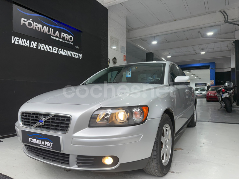 VOLVO S40 1.6 Momentum