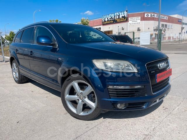 AUDI Q7 3.0 TDI quattro tiptronic