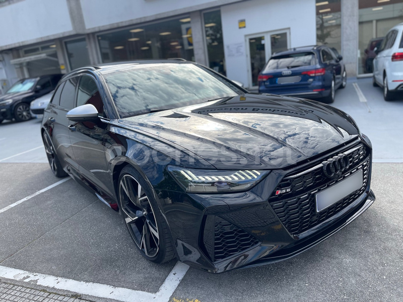 AUDI A6 RS 6 Avant TFSI quattro