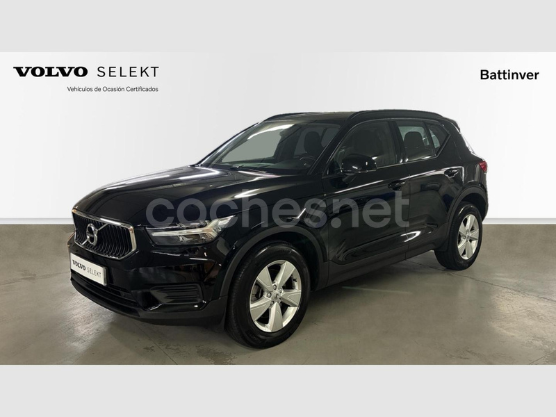 VOLVO XC40 2.0 B3 G Momentum Core Auto
