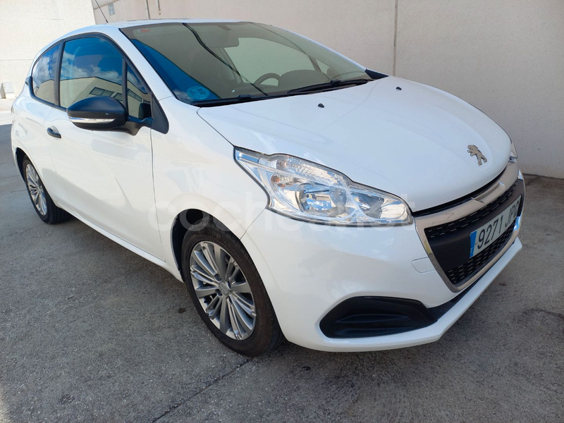 PEUGEOT 208 ACCESS 1.6 BlueHDi 75