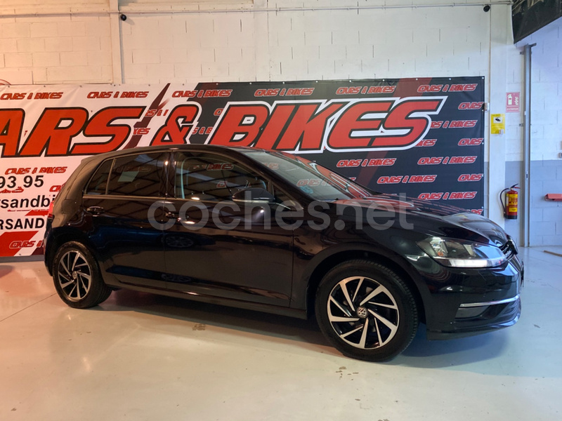 VOLKSWAGEN Golf Sport 1.6 TDI DSG