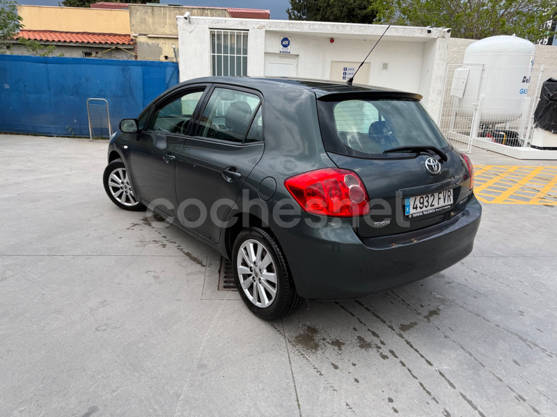 TOYOTA Auris 1.6 VVTi Dual Luna