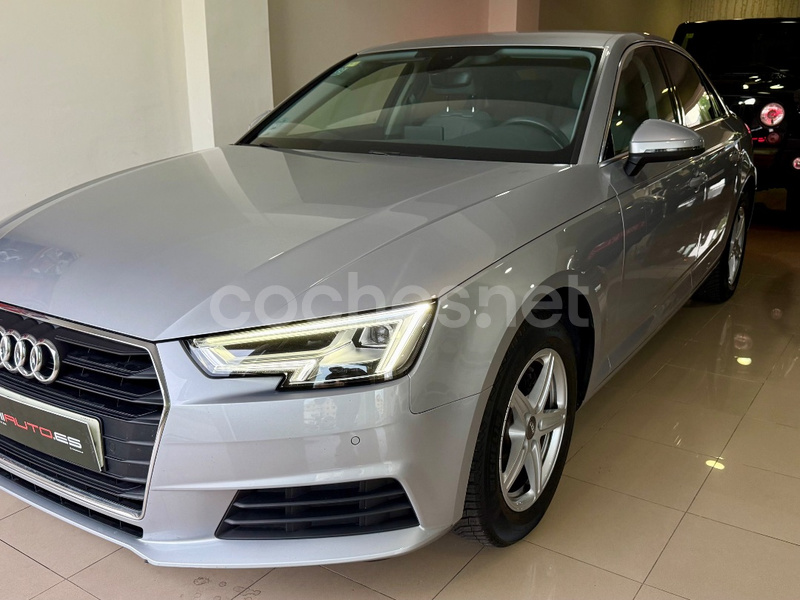 AUDI A4 Advanced 30 TDI S tronic