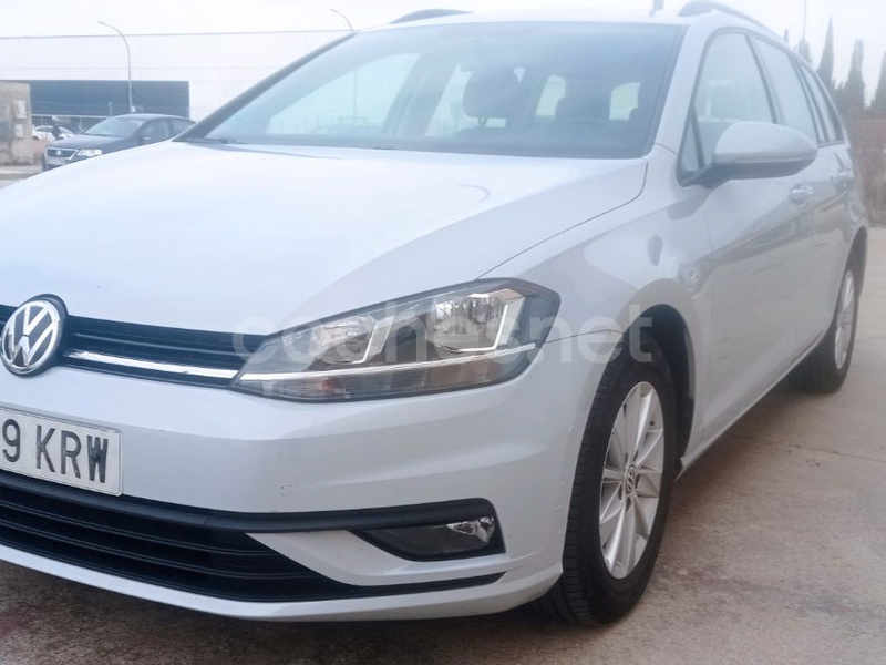 VOLKSWAGEN Golf Advance 1.6 TDI Variant