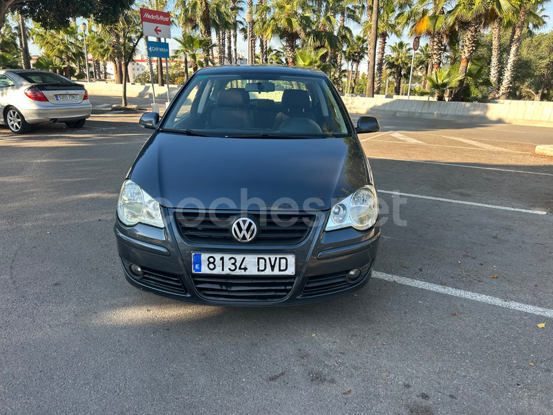 VOLKSWAGEN Polo 1.4 Advance