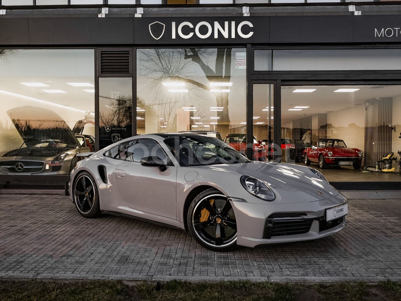 PORSCHE 911 Turbo S
