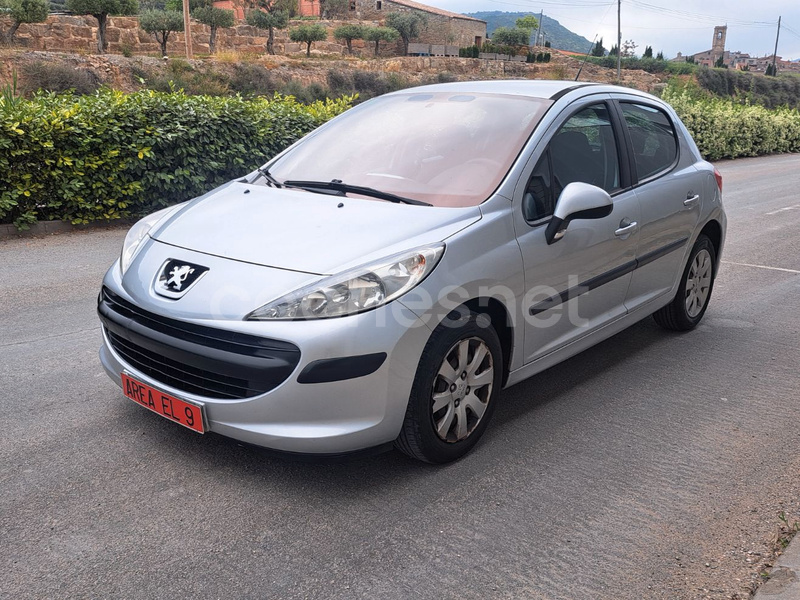 PEUGEOT 207 Urban 1.4 75