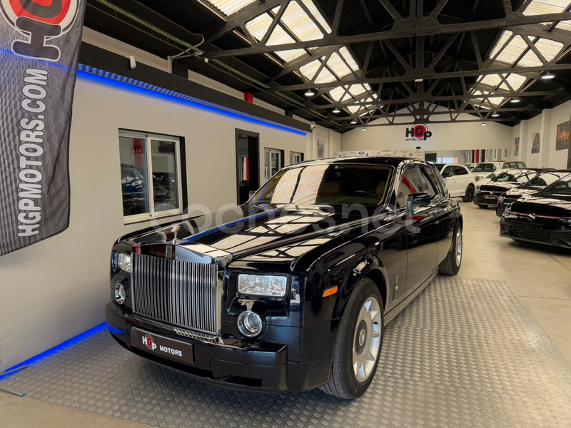 ROLLS-ROYCE Phantom Largo
