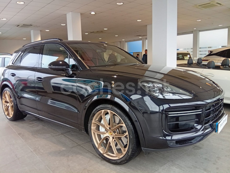 PORSCHE Cayenne Turbo