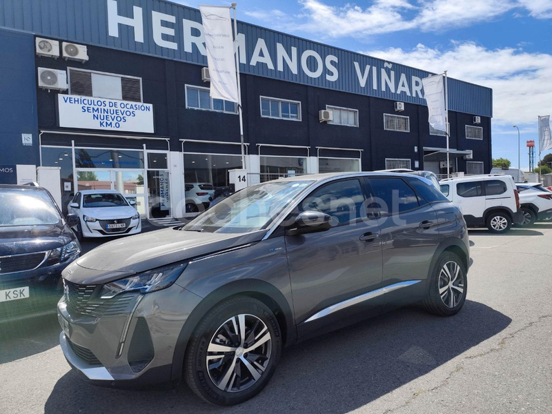 PEUGEOT 3008 Hybrid 225 eEAT8 Allure Pack