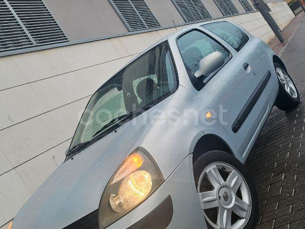 RENAULT Clio Pack Authentique 1.2