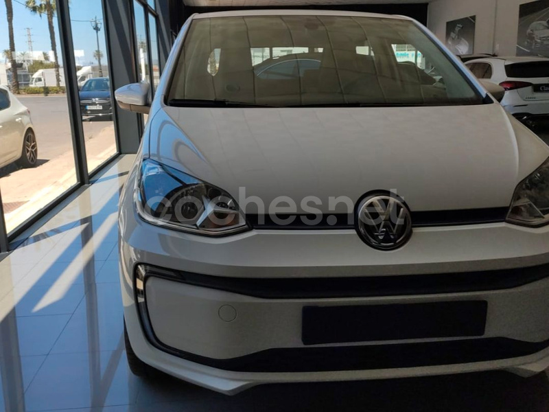 VOLKSWAGEN e-up! Style