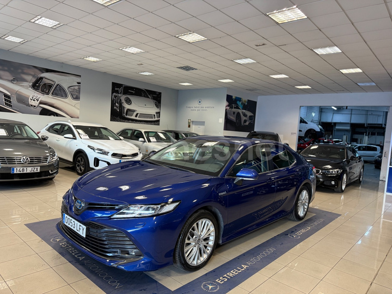 TOYOTA Camry 2.5 220H Advance