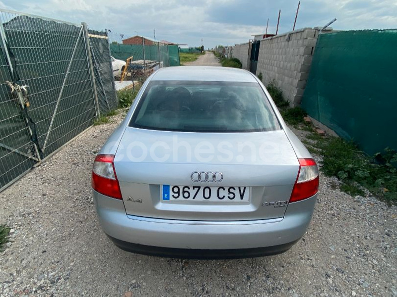 AUDI A4 2.5 TDI quattro