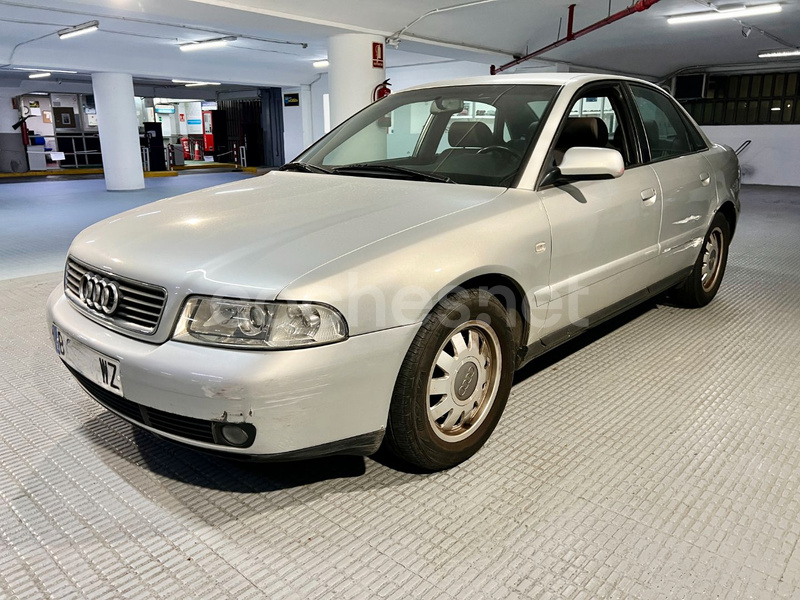 AUDI A4 1.8 T