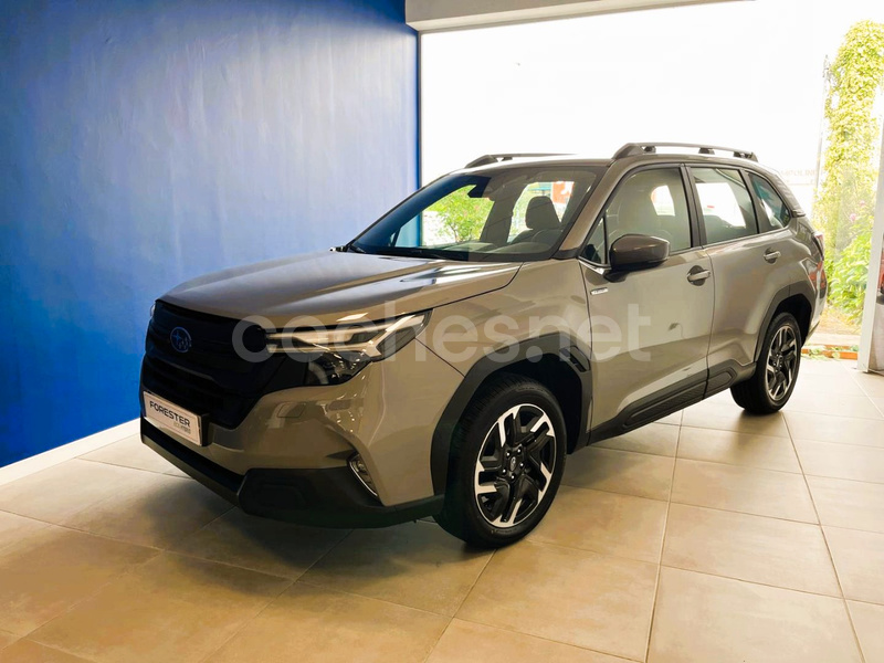 SUBARU Forester 2.0i Hybrid Active
