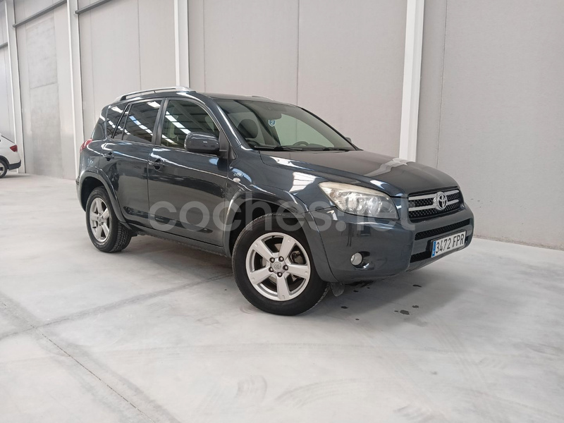 TOYOTA Rav4 2.2 D4D Premium