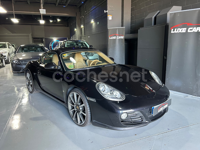 PORSCHE Cayman