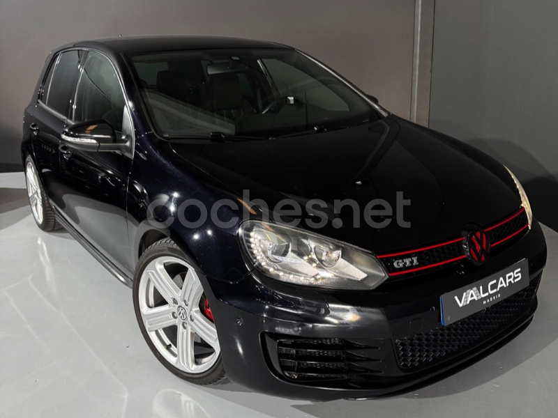 VOLKSWAGEN Golf 2.0 TSI GTI
