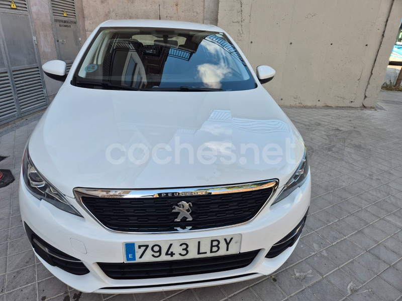 PEUGEOT 308 Business Line 1.2 PureTech