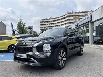 MITSUBISHI Outlander PHEV Kaiteki 4WD