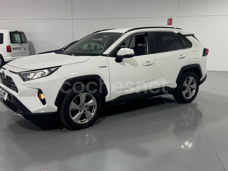 TOYOTA Rav4 2.5l 220H Advance