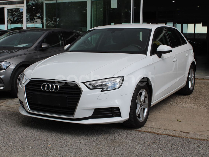AUDI A3 1.5 TFSI CoD EVO