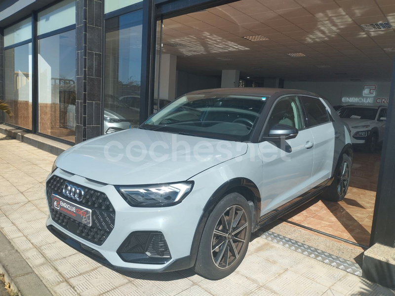 AUDI A1 citycarver Black line 30 TFSI S tro