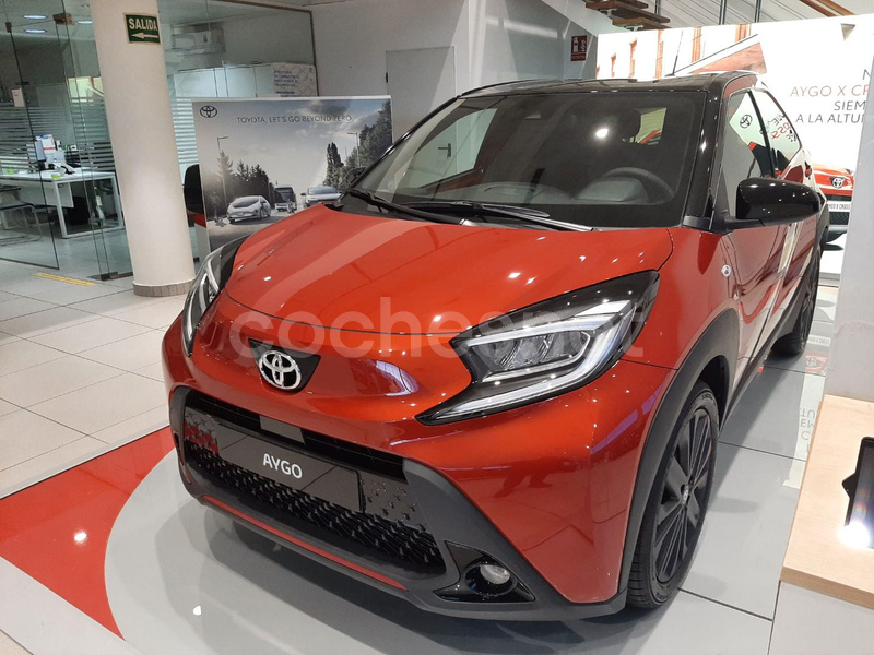 TOYOTA Aygo X Cross 1.0 VVTI Like