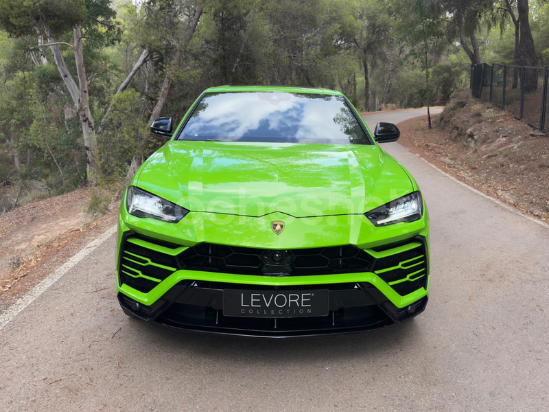LAMBORGHINI Urus 4.0 V8