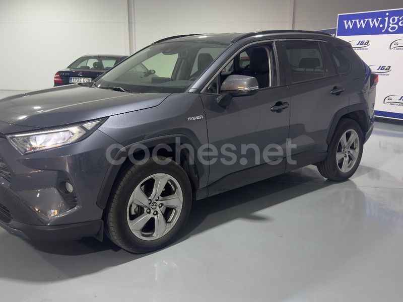 TOYOTA Rav4 2.5l 220H Advance