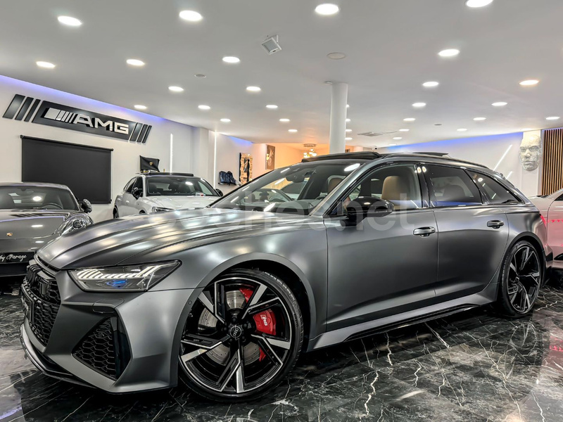AUDI A6 RS 6 Avant TFSI quattro