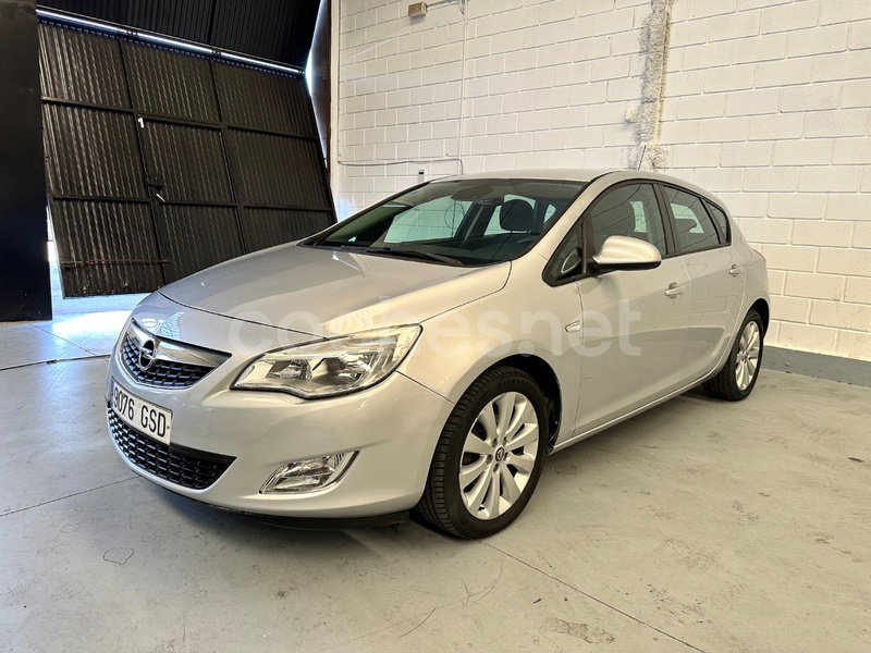 OPEL Astra 1.6 Cosmo