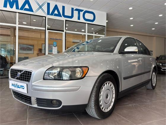 VOLVO S40 1.6D Kinetic VOLVO S40 1.6D Kinetic