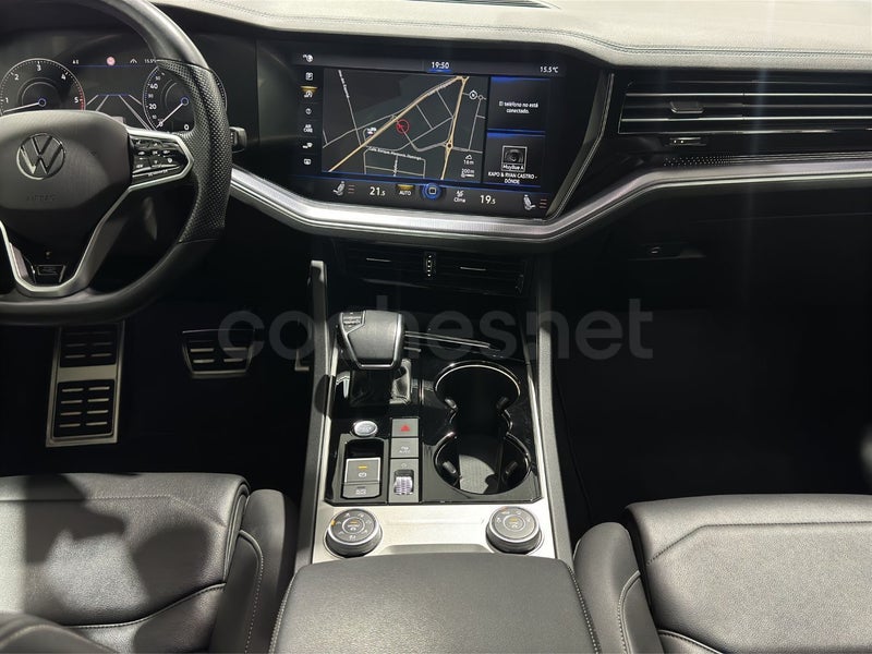 VOLKSWAGEN TOUAREG 2