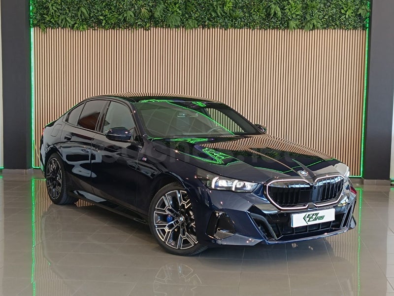 BMW Serie 5 520d xDrive - Coche de segunda mano en Fuenlabrada - Imagen 3