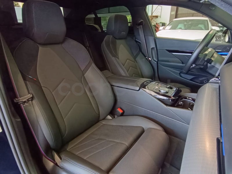 BMW Serie 5 520d xDrive - Coche de segunda mano en Fuenlabrada - Imagen 11