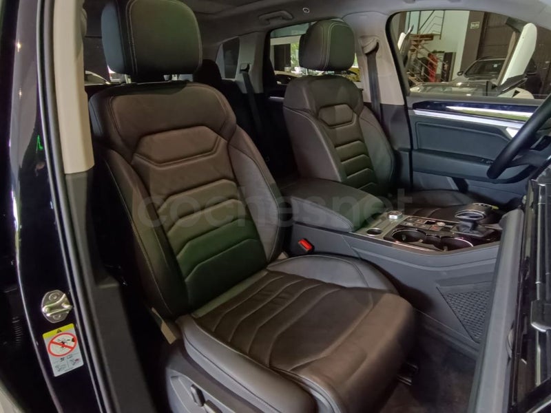 VOLKSWAGEN Touareg eHybrid Eleg 3.0 V6 TSI Tip 4M - Coche de segunda mano en Fuenlabrada - Imagen 9