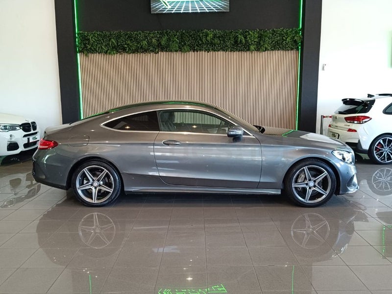 MERCEDES-BENZ Clase C C 180 Coupe - Coche de segunda mano en Fuenlabrada - Imagen 4