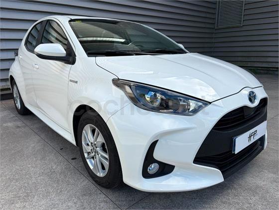 TOYOTA Yaris 1.5 120H Business Plus