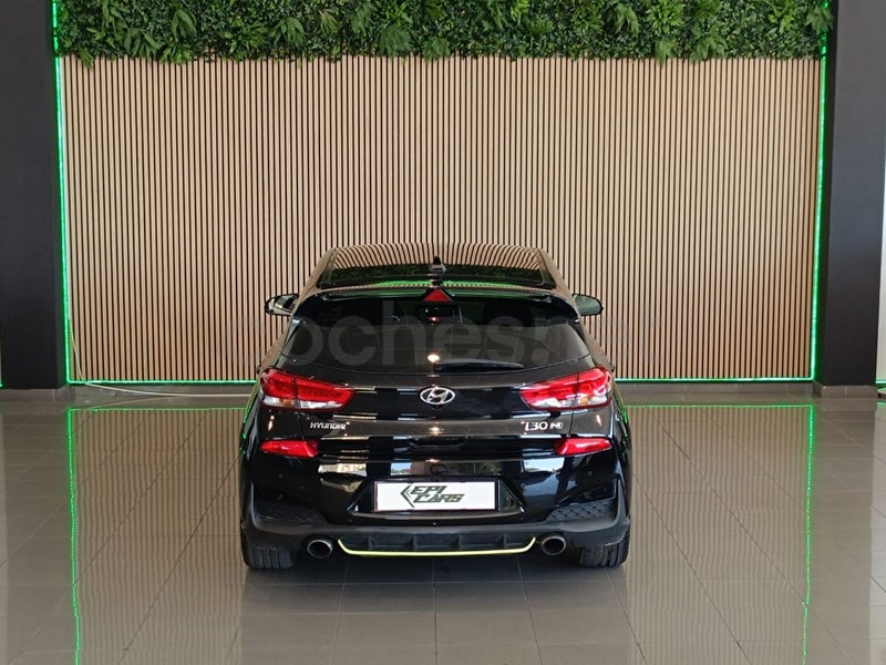 HYUNDAI i30 2.0 TGDI N Performance - Coche de segunda mano en Fuenlabrada - Imagen 16
