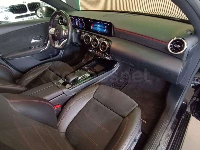 MERCEDES-BENZ Clase A A 250 4MATIC - Coche de segunda mano en Fuenlabrada - Imagen 10