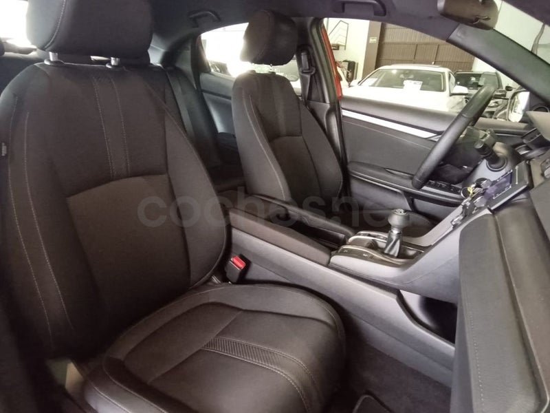 HONDA Civic 1.0 IVTEC TURBO COMFORT - Coche de segunda mano en Fuenlabrada - Imagen 8