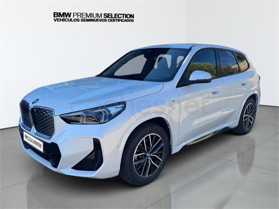 BMW iX1 xDrive30 BMW iX1 xDrive30