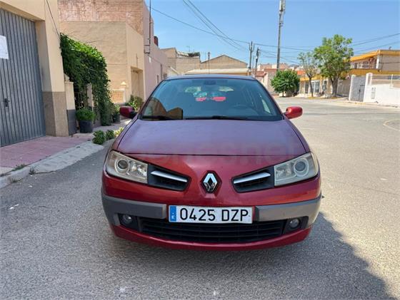 RENAULT Mégane Confort Authentique 1.5dCi105