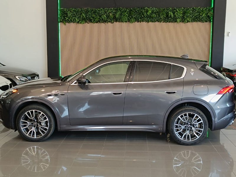 MASERATI Grecale GT L4 MHEV AWD - Coche de segunda mano en Fuenlabrada - Imagen 4